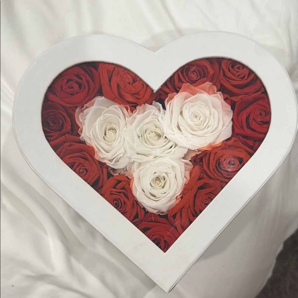 Heart-Shaped Red and White Rose Box *FOREVER ROSES*